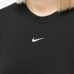Nike Essential Slim Crop Swoosh T-Shirt 11 Nike Essential Slim Crop Swoosh T-Shirt -Vibrant Vogue 03 05 2023 JWx FB2873 010 9 1