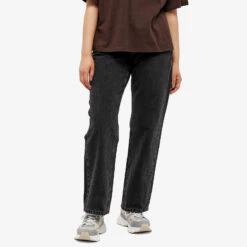 Axel Arigato Sly Mid-Rise Jeans 8 Axel Arigato Sly Mid-Rise Jeans -Vibrant Vogue 04 04 2023 AJ A0909002 6 1