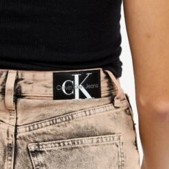 Calvin Klein High Rise Relaxed Jeans -Vibrant Vogue 10 10 2023 JA J20J2217881A4 9 1