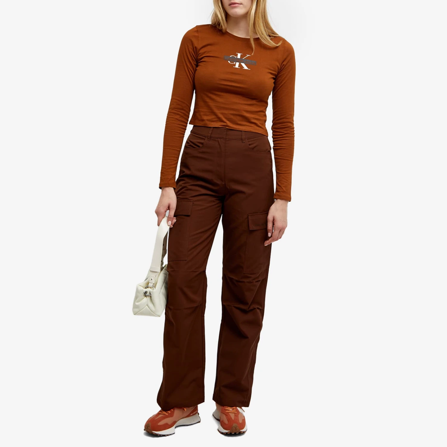 Calvin Klein Long Sleeve Seasonal Mono Logo T-Shirt 6 Calvin Klein Long Sleeve Seasonal Mono Logo T-Shirt - Image 4