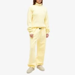 Fear Of God ESSENTIALS Turtleneck 10 Fear Of God ESSENTIALS Turtleneck -Vibrant Vogue 14 12 2023 JD 192SP245291FW m8 1