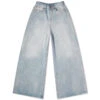 VETEMENTS Destroyed Jeans -Vibrant Vogue 17 01 2024 AJ UE64PA130N 1 1