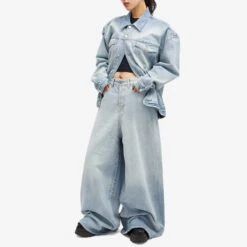 VETEMENTS Destroyed Jeans 11 VETEMENTS Destroyed Jeans -Vibrant Vogue 17 01 2024 AJ UE64PA130N m9 1