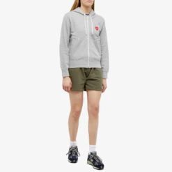 Comme Des Garçons Play Invader Heart Hooded Sweat -Vibrant Vogue 18 04 2023 LS P1T325 GY m8 1