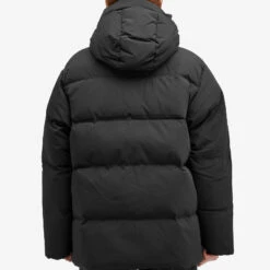 Holzweiler Besseggen Padded Short Down Jacket 9 Holzweiler Besseggen Padded Short Down Jacket -Vibrant Vogue 29 01 2024 JC 13007 1051 8 1